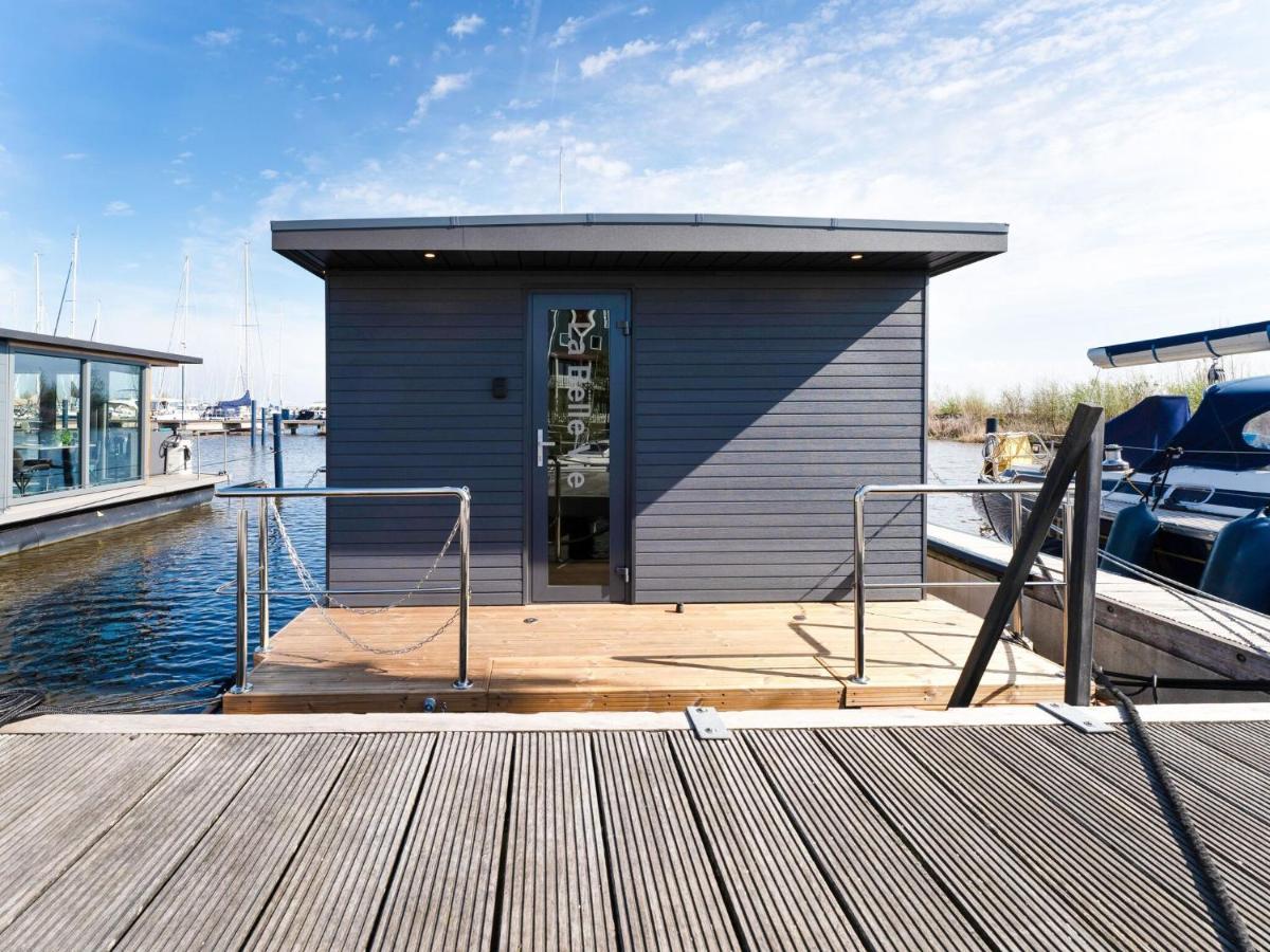 Beautiful Houseboat In Marina Of Volendam Hotel Exterior photo